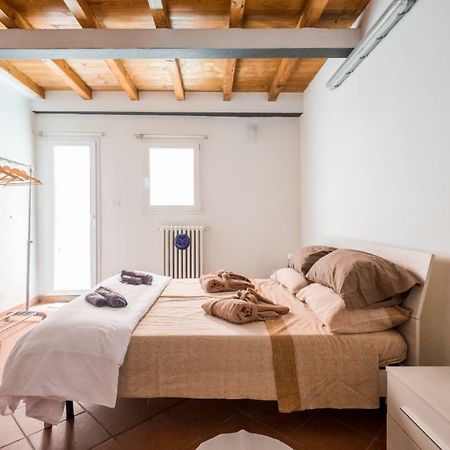 Whouse Suite Apartment Mirasole Bologna Luaran gambar