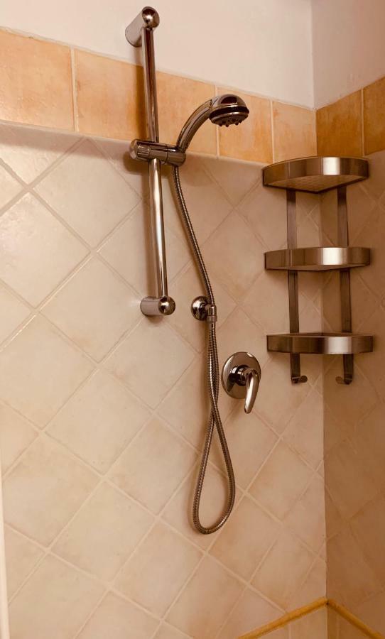 Whouse Suite Apartment Mirasole Bologna Luaran gambar