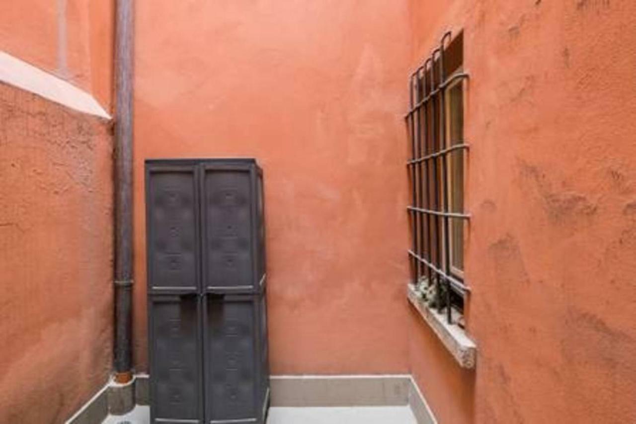 Whouse Suite Apartment Mirasole Bologna Luaran gambar